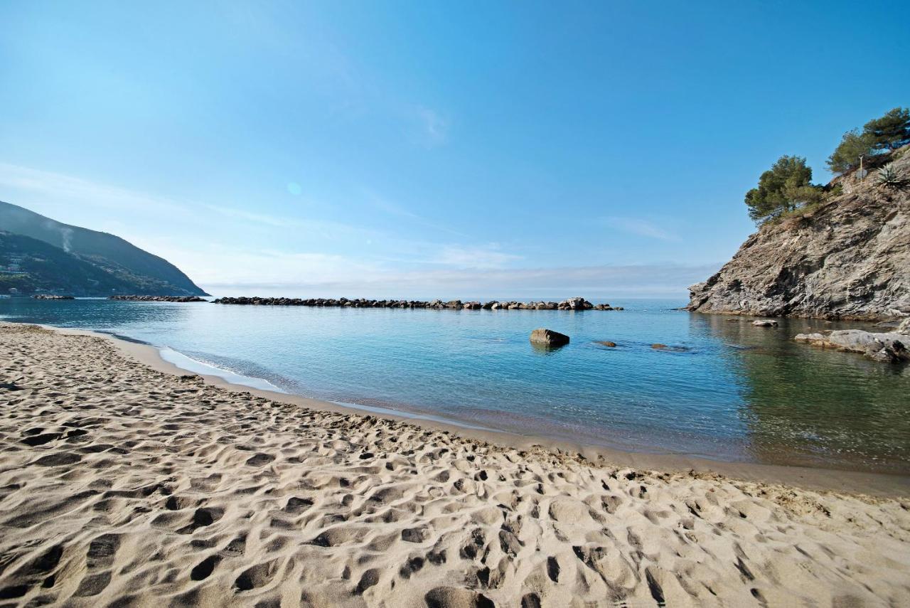 Вилла Moneglia Monte Экстерьер фото